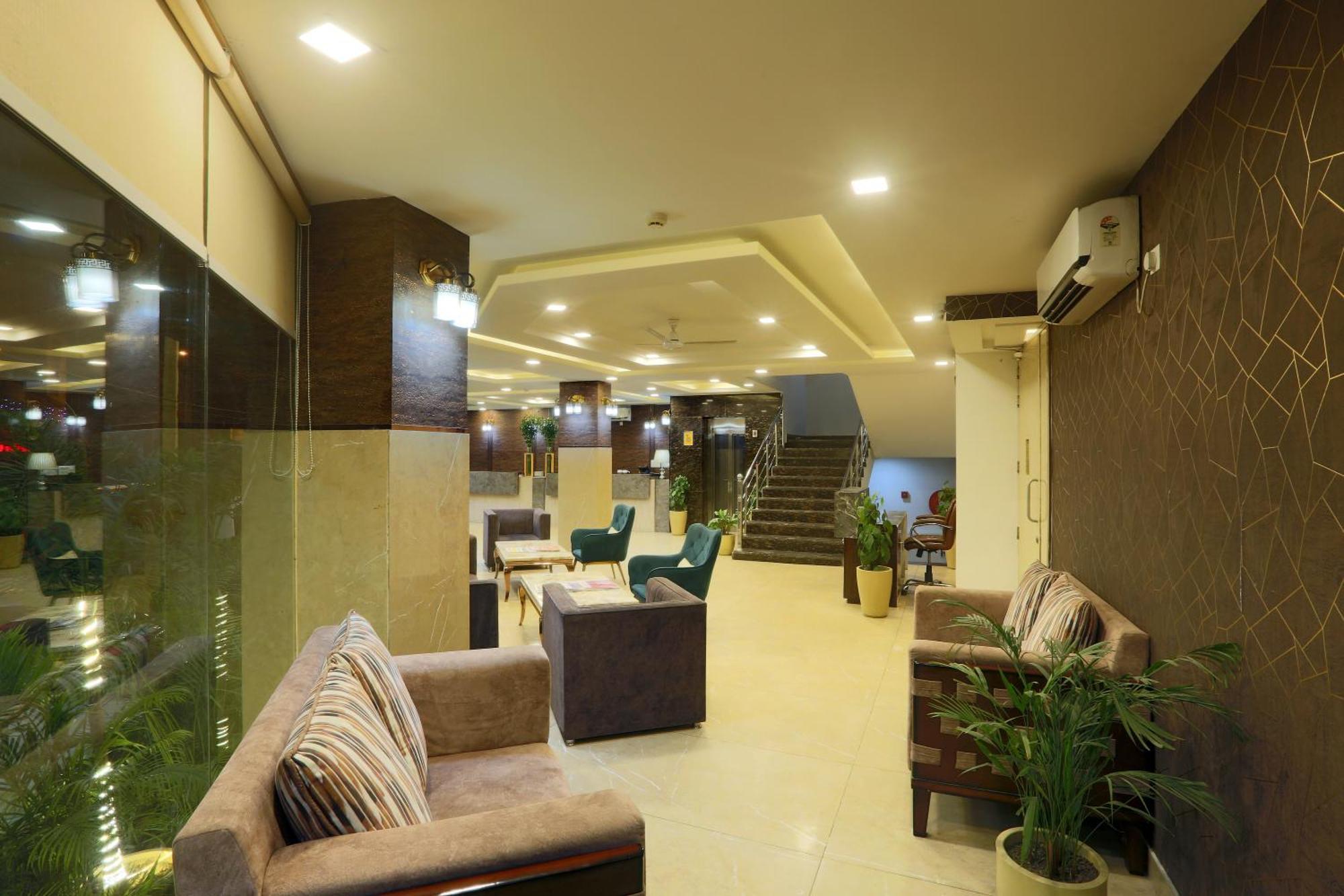 Hotel Prithvi-Raj Near Delhi Airport Нью-Делі Екстер'єр фото