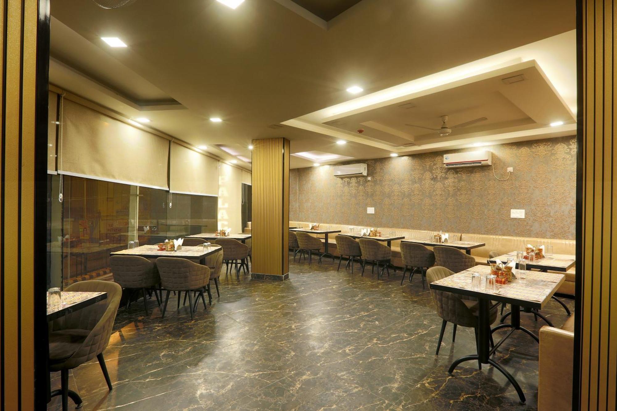 Hotel Prithvi-Raj Near Delhi Airport Нью-Делі Екстер'єр фото