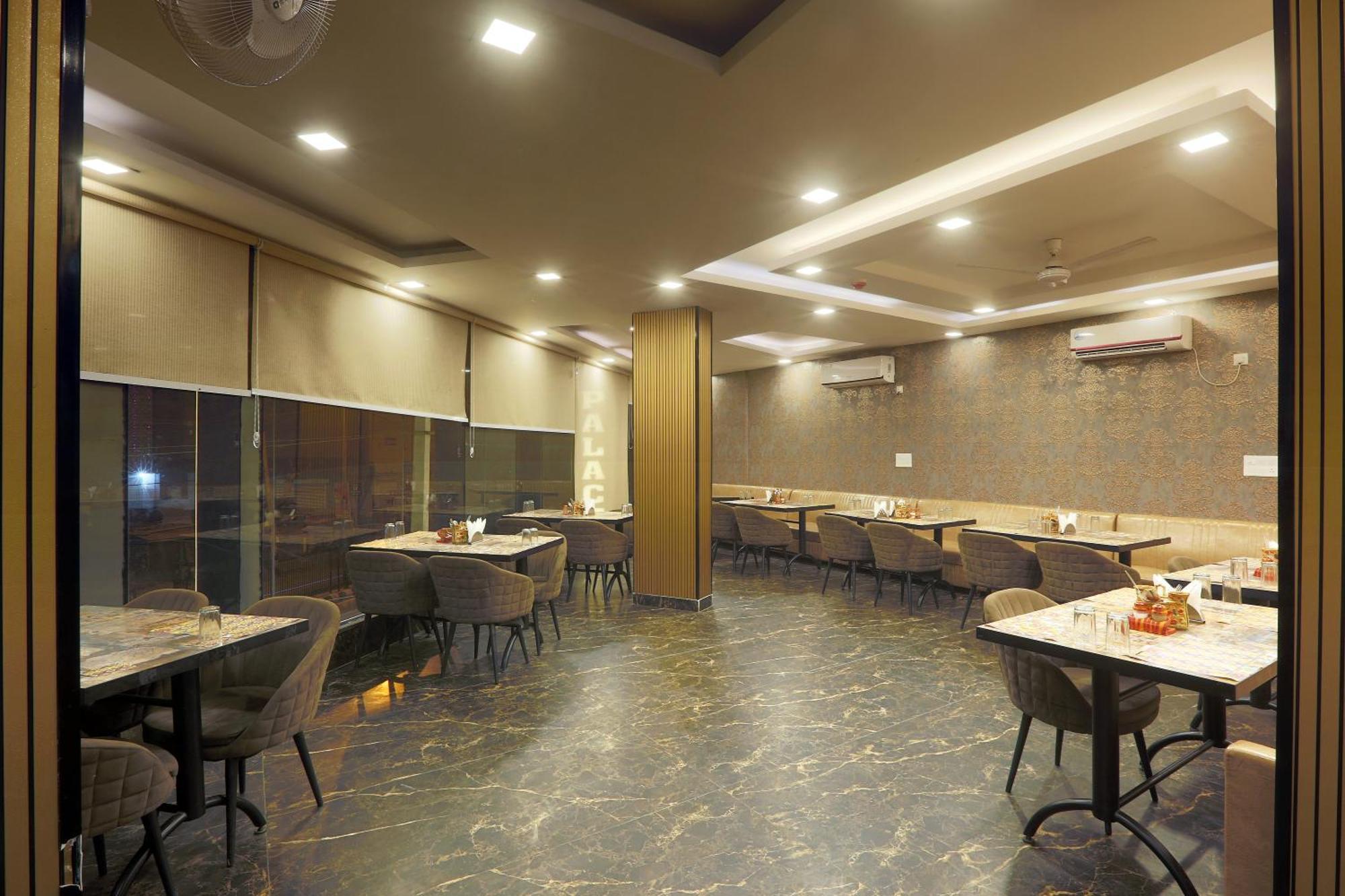 Hotel Prithvi-Raj Near Delhi Airport Нью-Делі Екстер'єр фото