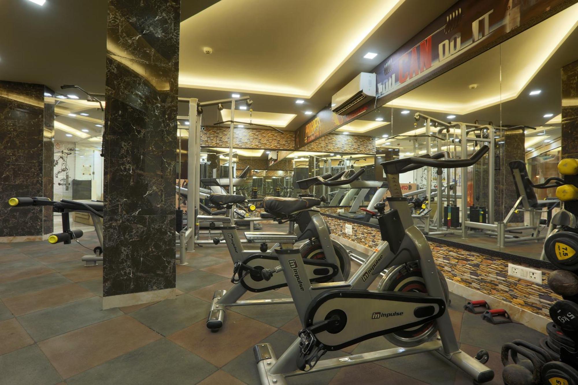 Hotel Prithvi-Raj Near Delhi Airport Нью-Делі Екстер'єр фото