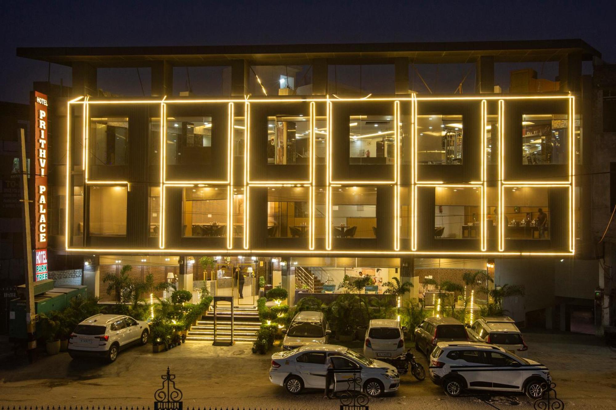 Hotel Prithvi-Raj Near Delhi Airport Нью-Делі Екстер'єр фото