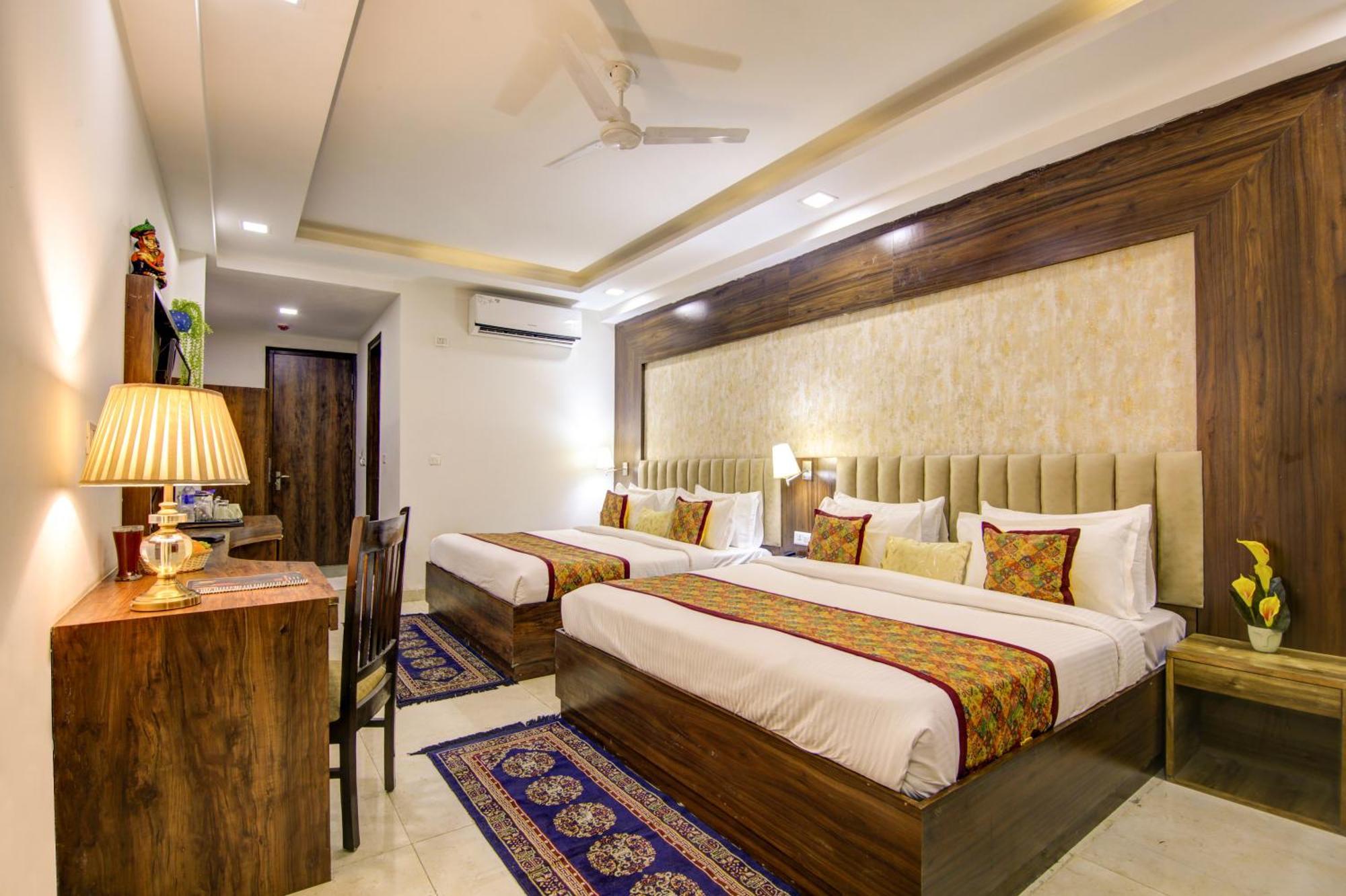 Hotel Prithvi-Raj Near Delhi Airport Нью-Делі Екстер'єр фото