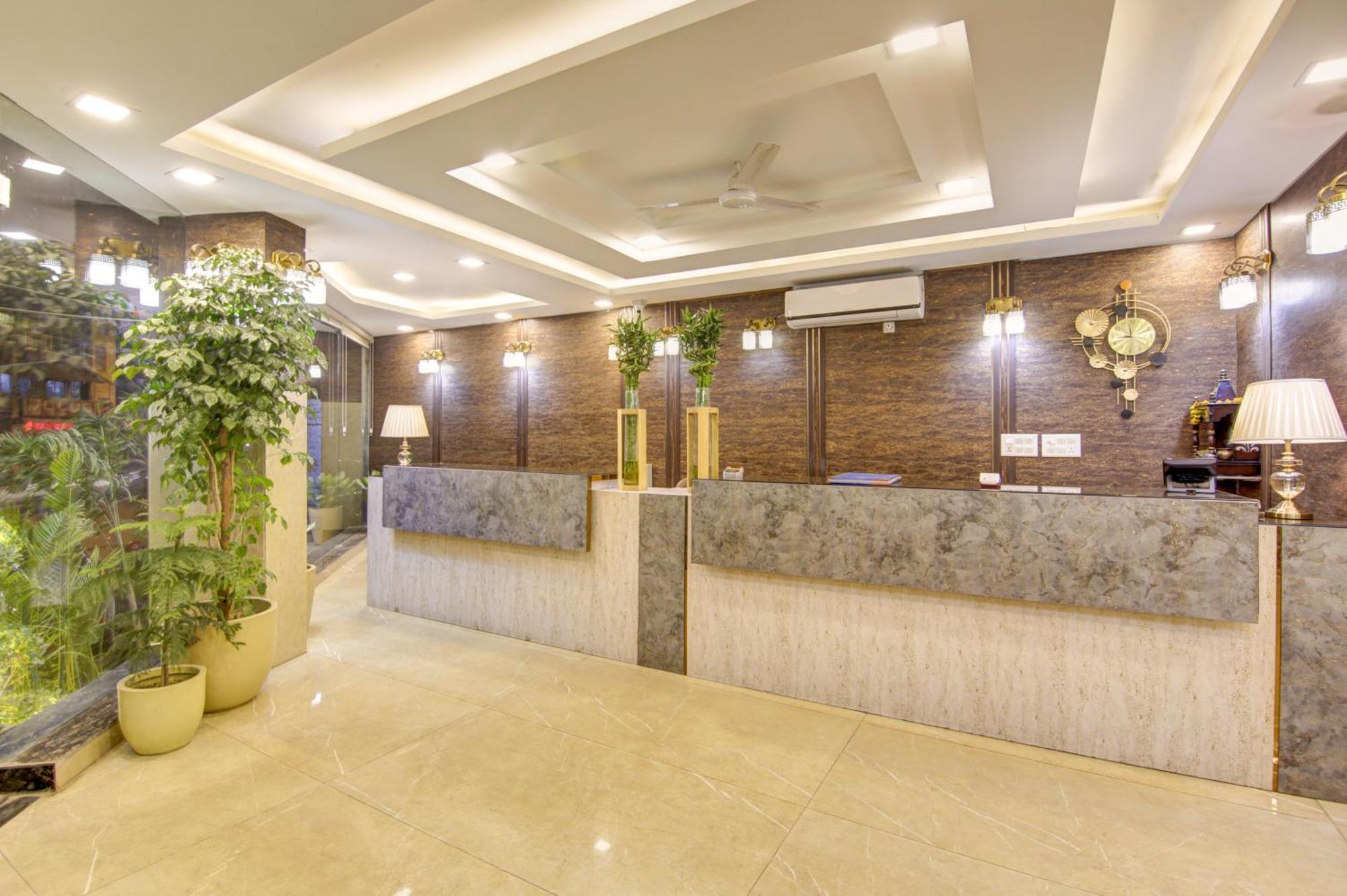 Hotel Prithvi-Raj Near Delhi Airport Нью-Делі Екстер'єр фото