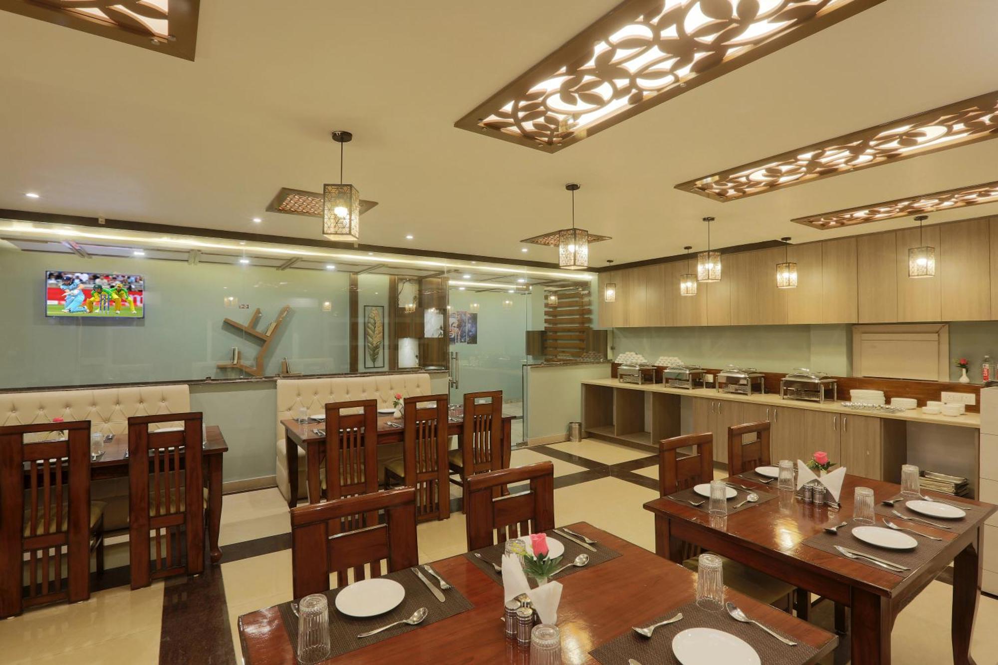 Hotel Prithvi-Raj Near Delhi Airport Нью-Делі Екстер'єр фото